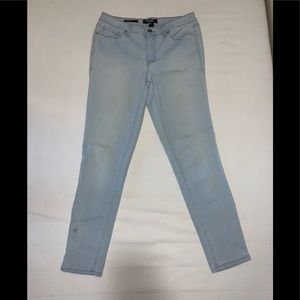 Skinny ankle light blue jeans